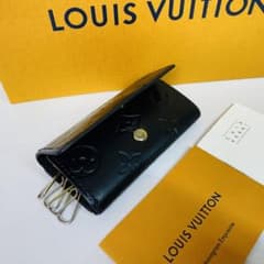 【良品】ルイヴィトン　キーケース　4連　ブラック　ヴェルニ  5c7のサムネイル