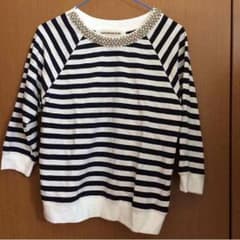 ビーズ付きトップスのサムネイル