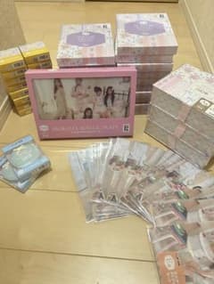エニマイくじ ILLIT SWEET C♡ZY TIME まとめ売り61個 - メルカリ