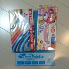 ※まぁさん専用※はさみ、色鉛筆、下敷きのセットのサムネイル