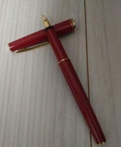 PILOT 万年筆 レッド ゴールドトリム F - メルカリ