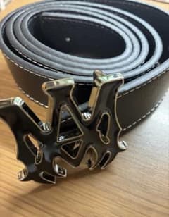 Amiri ブラック レザーベルト ロゴバックルのサムネイル
