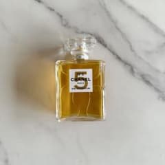 CHANEL N°5 香水のサムネイル