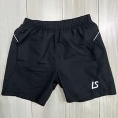 LSロゴ付き黒ハーフパンツ　150のサムネイル