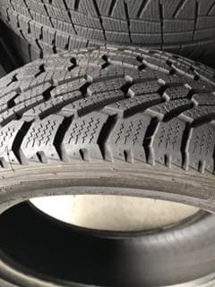 NEXEN スタッドレスタイヤ 4本セットのサムネイル