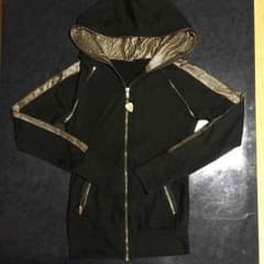 d.i.a. 美品 パーカーのサムネイル