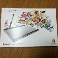INTUOS タブレット Mサイズのサムネイル