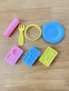 ねんどであそぼう　ケーキ屋さんセット　知育玩具 (箱と粘土は付きません)のサムネイル