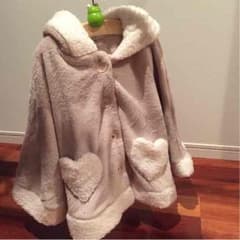 新品ケープ  130  はるベア☺︎様専用✨のサムネイル