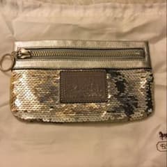 COACHコーチのスパンコールのバッグ/ポーチ/クラッチのサムネイル