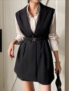 shein ジレ　ベルト付きのサムネイル