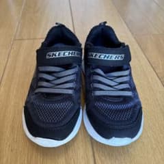 スケッチャーズ　SKECHERS ブラックスニーカー　19cmのサムネイル