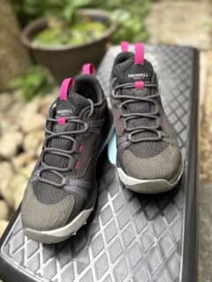 ✨値下げ✨MERRELL トレッキング　Siren4 GTX 24.5cm 女性のサムネイル