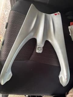 超人気目玉商品‼️アドレス125gバイク用 シルバー カウル フェンダー 超人気目玉商品‼️アドレス125gバイク用 シルバー カウル フェンダー