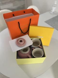 LE CREUSET ピンク ティーポットとカップセットのサムネイル