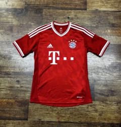 バイエルン　2013-14　ホームモデル　サイズ160 バイエルン 2013-14 ホームモデル サイズ160 - メルカリ