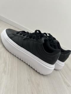 adidas ブラックのサムネイル
