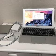 (格安) MacBook Air (11-inch, Late2010) 美品のサムネイル