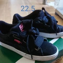 PUMAスエードスニーカーのサムネイル