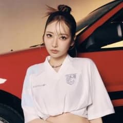 adidas クロップド丈 半袖Tシャツ ホワイトのサムネイル