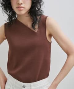 【美品】ADAM ET ROPE アダムエロペ アシメタンクニット（ブラウン）のサムネイル
