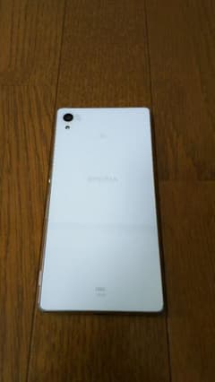 au  SOV31   XPERIA Z4  ホワイトのサムネイル