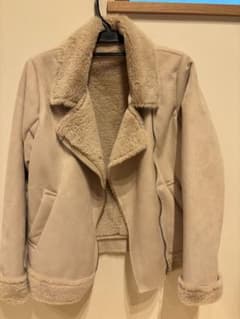 ベージュ フェイクファー ジャケットのサムネイル