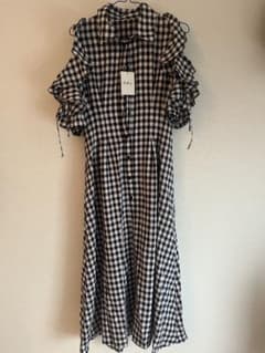GRLギンガムチェック柄ショルダーオープンフリルワンピースのサムネイル