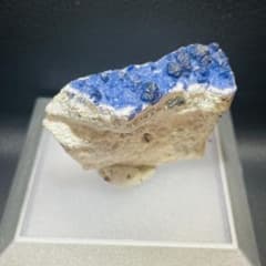 【天然石】希少・ブルーベリーフローライト 原石 大きめ 約8cm 希少 ブルーベリー フローライト 共生 原石 鉱物標本 天然石 - メルカリ