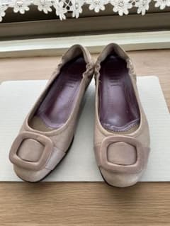 fitfitベージュ バレエシューズ フラットシューズバックル付きのサムネイル