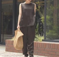 Curensology クラッシュサテン　上下セット　ダークブラウンのサムネイル