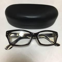 TAKEOKIKUCHI 伊達メガネのサムネイル