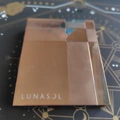 LUNASOL マカロングロウアイズ 01 Cassisのサムネイル