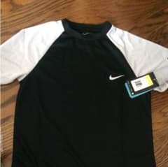ナイキTシャツのサムネイル