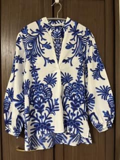 ZARA 長袖 ブラウス ボタニカル柄 ホワイト ブルー XSのサムネイル