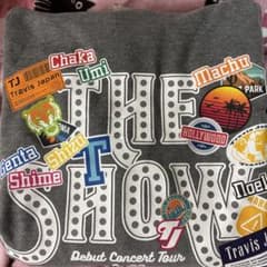 Travis Japan フーディーのサムネイル