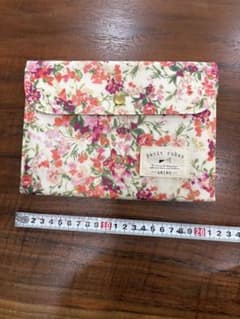petit ruban 母子手帳ケース 花柄のサムネイル