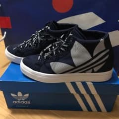 k様専用　　adidas インヒールスニーカー  23.5cmのサムネイル