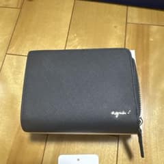 agnes b. 二つ折り財布 P005-VCJ7 | Mercari