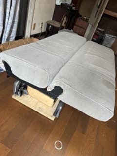 ハイエース　セカンドシート　ベッドのサムネイル
