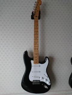 エレキギター Fender フェンダー ストラトキャスターのサムネイル