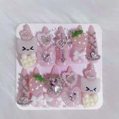 現品 ネイルチップ 平成女児　ねこ　量産型　地雷系　ハンドメイド バレンタインのサムネイル