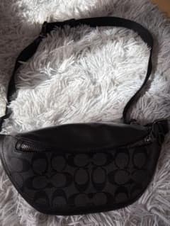 COACH ボディバッグ シグネチャー ブラックのサムネイル