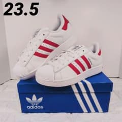 23.5 新品  スーパースター 白×赤 人気カラー レディース 23.5 新品 adidas スーパースター 白×赤 人気カラー レディース - メルカリ