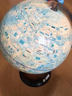 地球儀のサムネイル