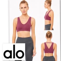 alo yoga ブラトップ S ピンク 完売色 - メルカリ