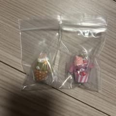 ガチャガチャ　シュガーバニーズ　めじるしアクセサリー　　ケーキチャームのサムネイル