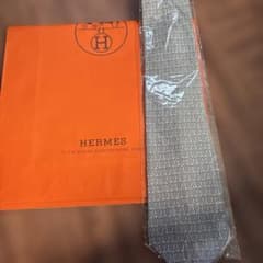 HERMES ネクタイ シルク100% チェーン柄 グレー HERMES ネクタイ シルク100% チェーン柄 グレー - メルカリ
