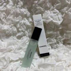 CHANEL イドゥラ　ビューティ　マイクロ　リップ　セラムのサムネイル