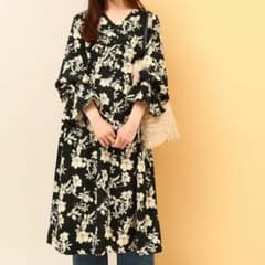 【新品・タグ付】花柄ワンピース【ViS】のサムネイル